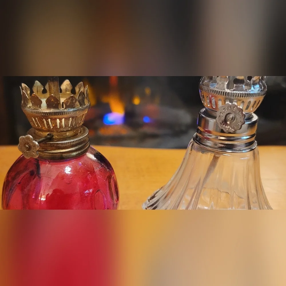 Lamplight Farms Clear Glass Mini Oil Kerosene Light no top + Hong Kong pink lamp